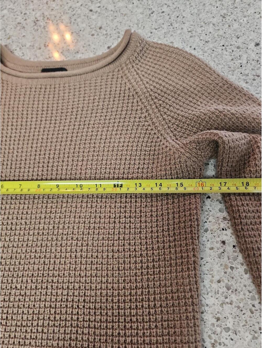 Sweater - Picture 7 of 8